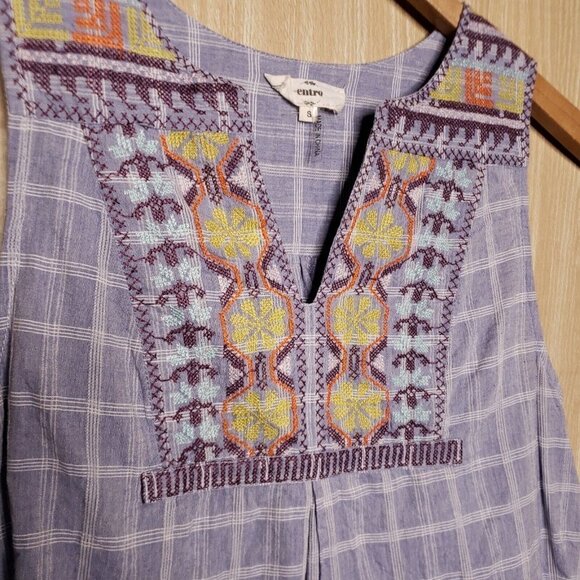 Entro Womens Blue White Embroidered Sleeveless Boho Lightweight Top Small - Picture 3 of 7